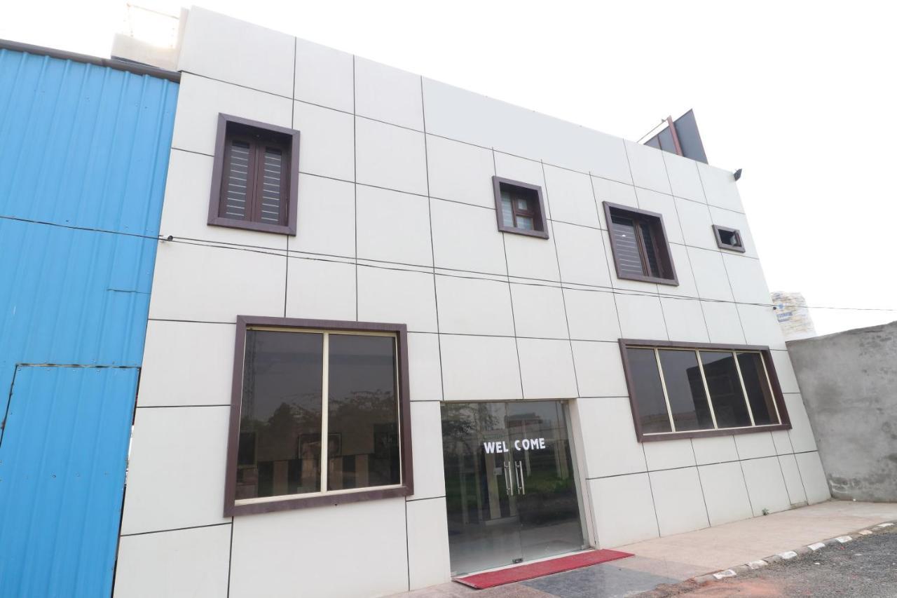 Oyo 28338 New Life Hotel Banur Ngoại thất bức ảnh