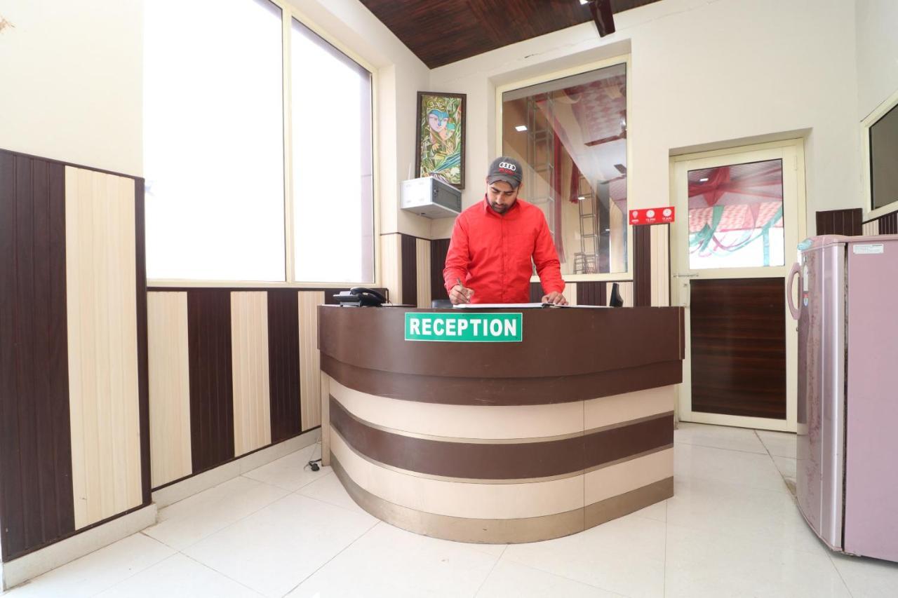 Oyo 28338 New Life Hotel Banur Ngoại thất bức ảnh